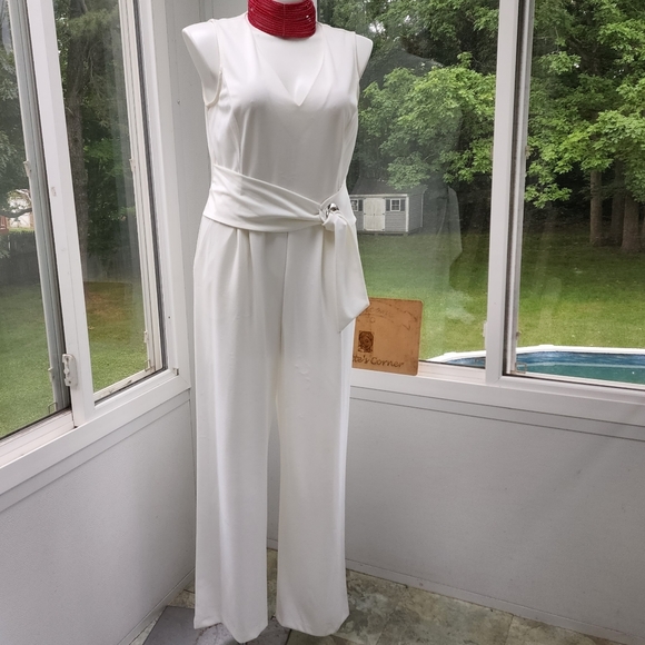 Emma & Michelle White Wide Leg Tie Waist Sleeveless V-Neck Jumpsuit Size 16 - Picture 14 of 16